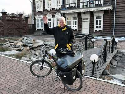 Приём БАДов помогает велосипедистам в возрасте старше 50 лет