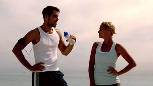 Тренировки в тепле могут улучшить спортивные результаты в условиях холода и жары